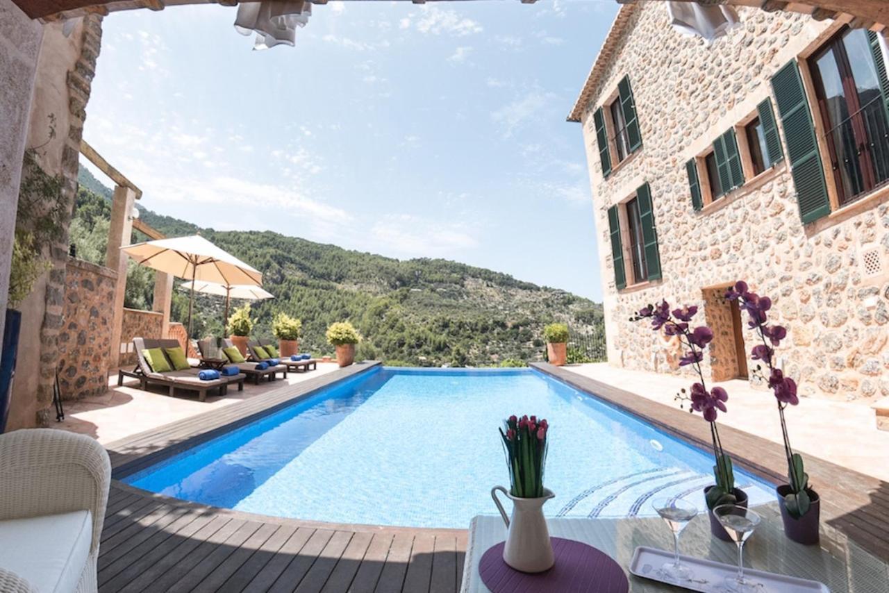 Villa Can Sarales - *